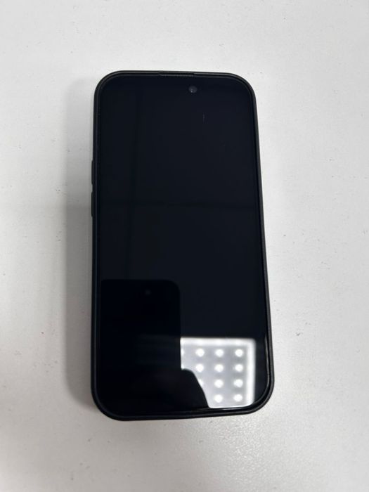 Срочно продам айфон 15