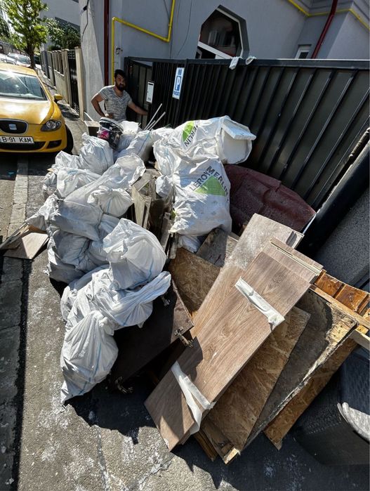 Transport moloz gunoi  mobila avem si manipulanti demolari manuale