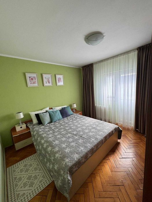 Apartament 3 camere spațios Oradea
