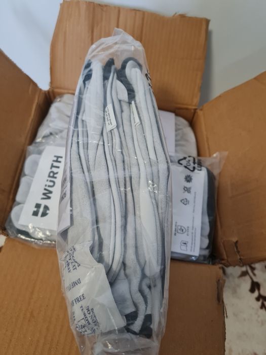 Vând mănuși sudura wurth noi sigilate 25 lei perechea negociabil!!
Pre