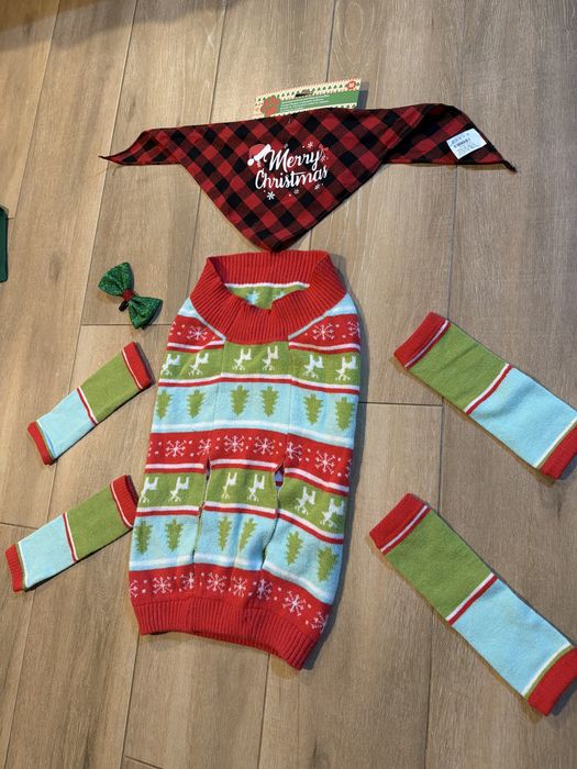 Costum iarna/ craciun caini, marimea M