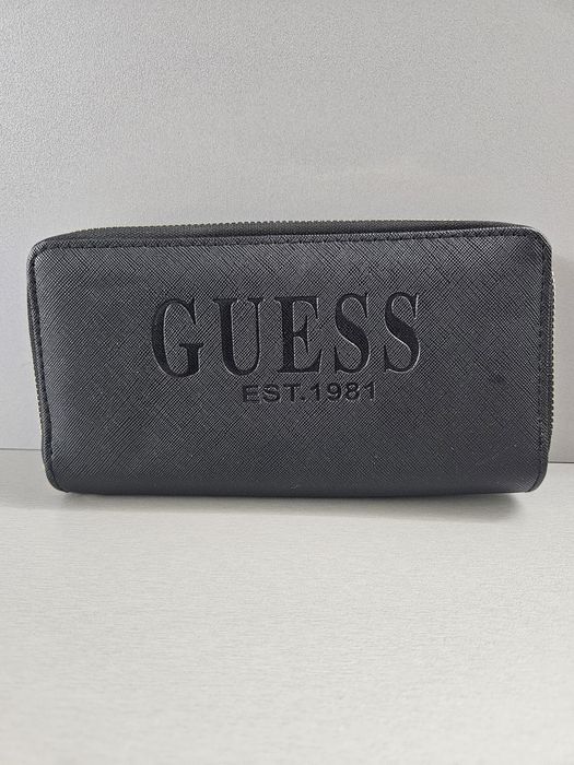 Guess оригинално портмоне