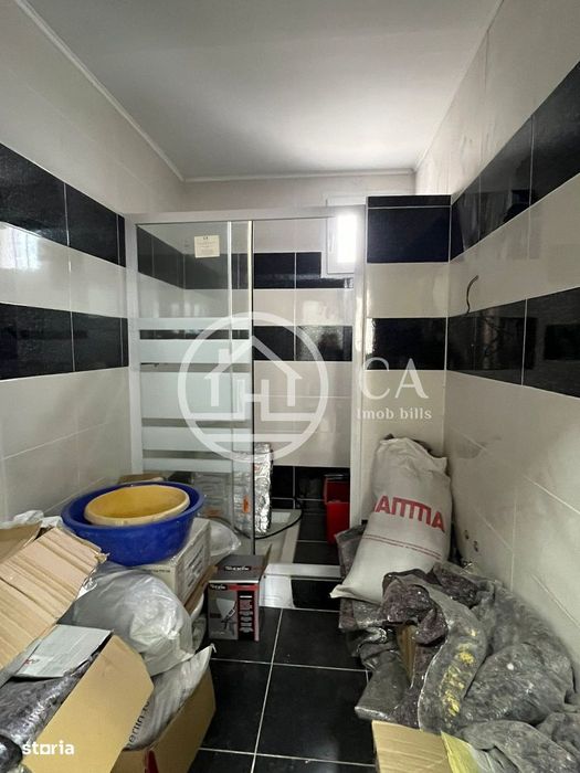 Casa de vanzare D+P+E+M cu 5 camere în Livada De Bihor