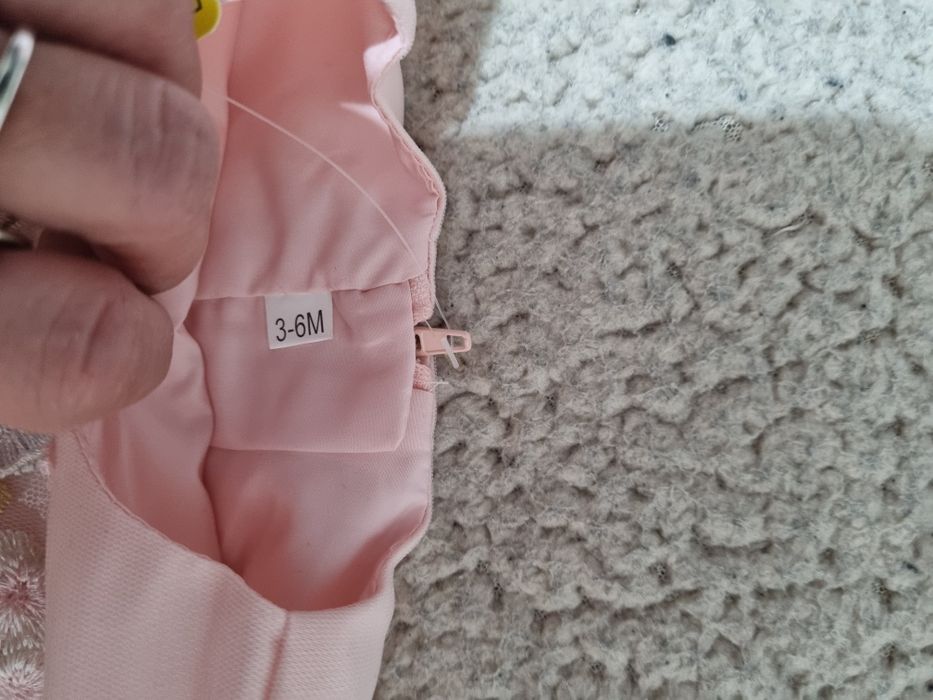 Бебешка рокличка