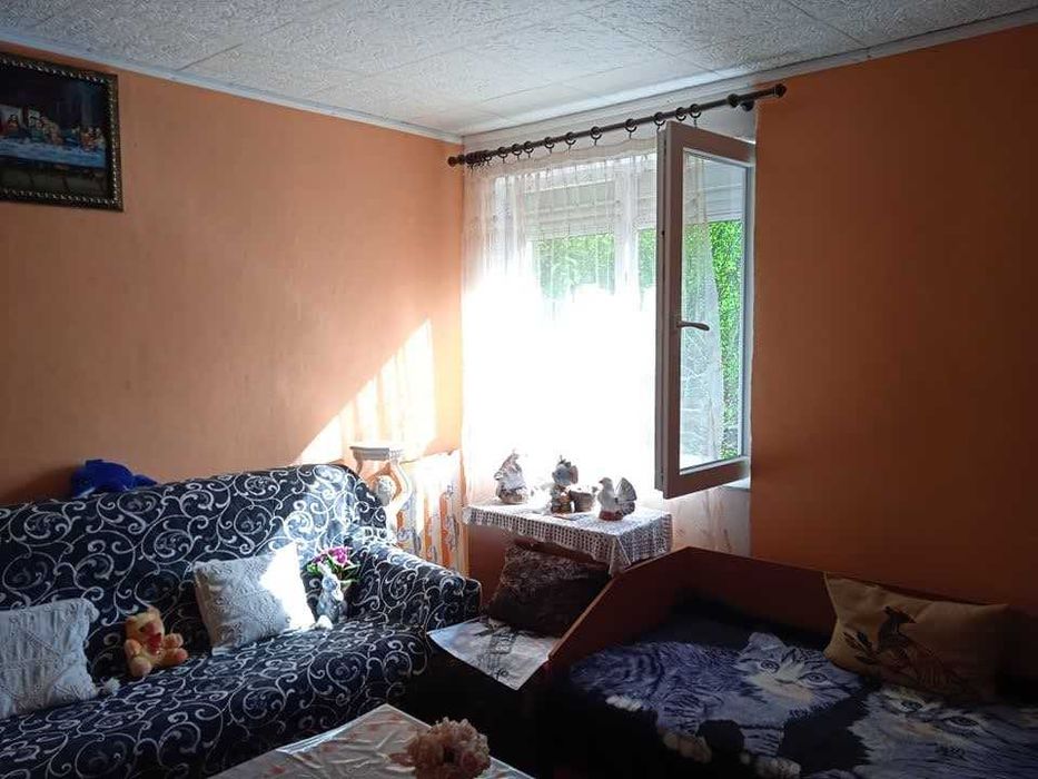 Продавам къща в село Голема Раковица