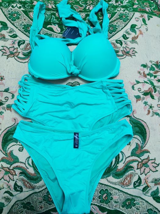 Продам купальники