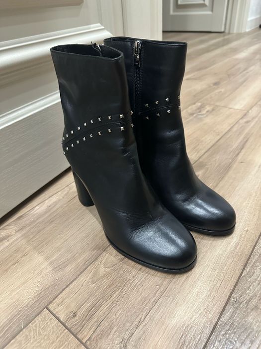 Продам обувь полуботинки