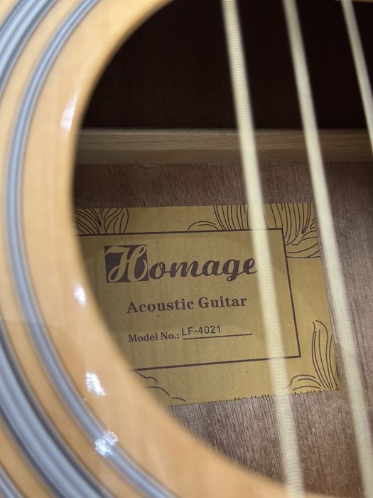 аккустическая гитара