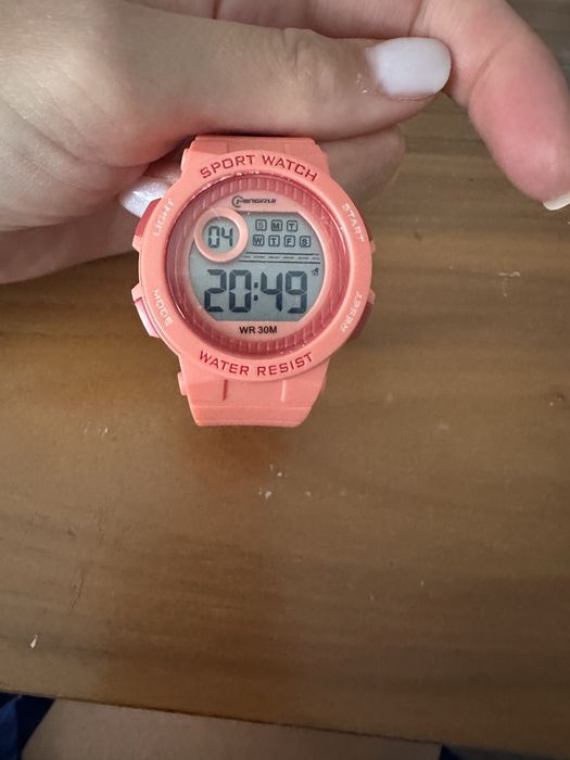 Дамски електронен часовник