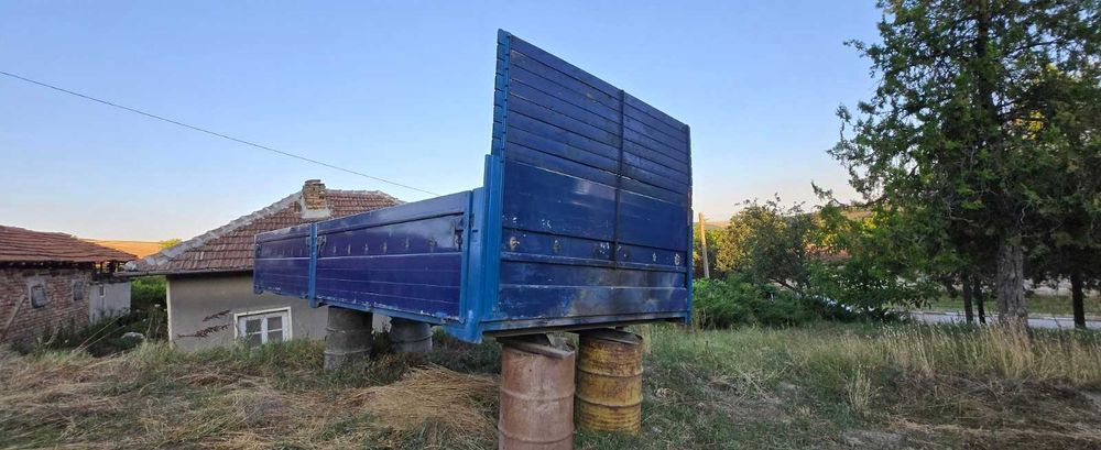 продавам каросерия от MAN 12.170