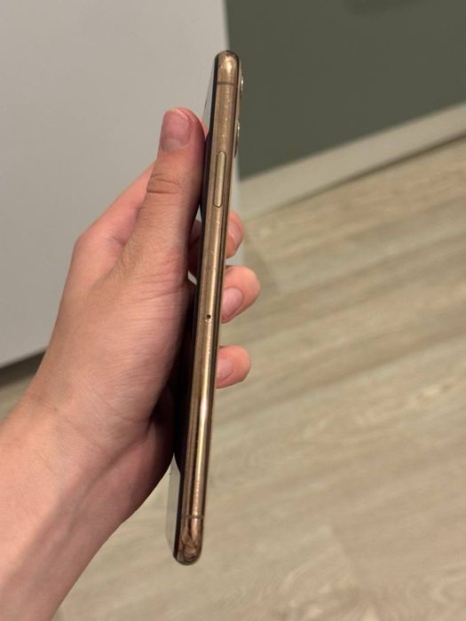 Продам IPhone 11 Pro Max