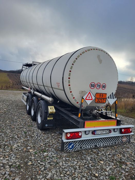 Cisternă bitum și păcură
Marca MAISONNEUVE
Provenienta Franța
An 2002