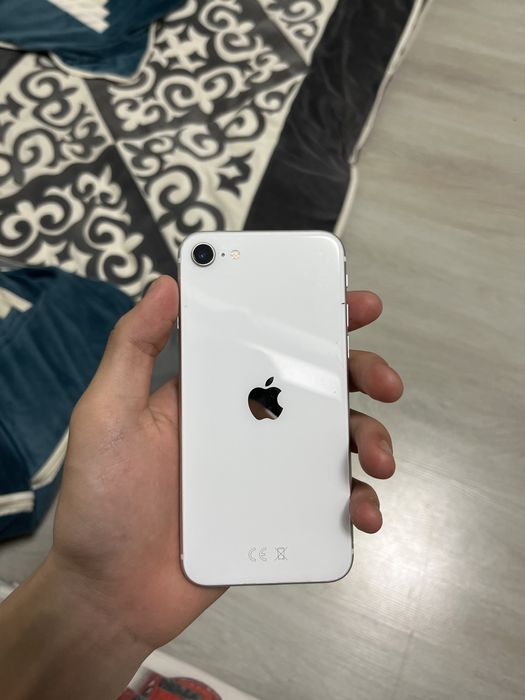 Iphone SE 20года