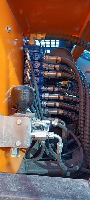 Экскаватор VIAMAR XN-75B   с ножницами