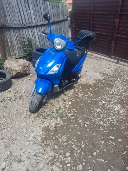 Scuter Piagio Pli