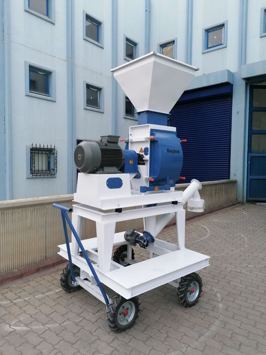 Turkiya "Baybal" Yem Tegirmoni soatiga 2 , 3 tonnali Sotamiz