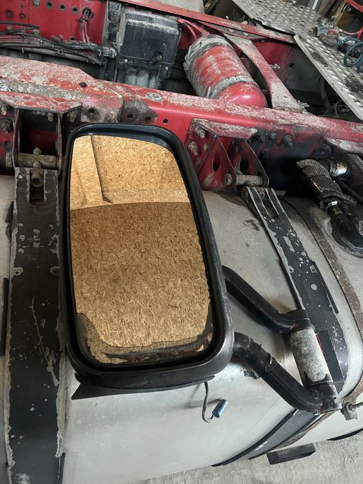 Б/у зеркала от вольво квадрат