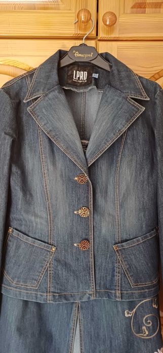 Уникален Костюм Луксозен Деним с Цветна Бродерия - САКО+ПОЛА Дълга!НОВ