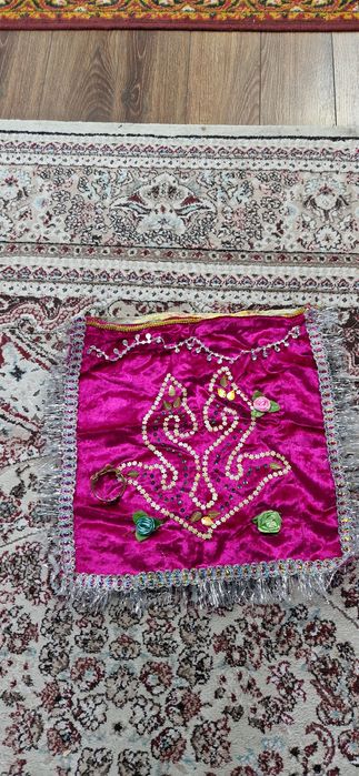 Продам қалта на праздники.размер 49/49.