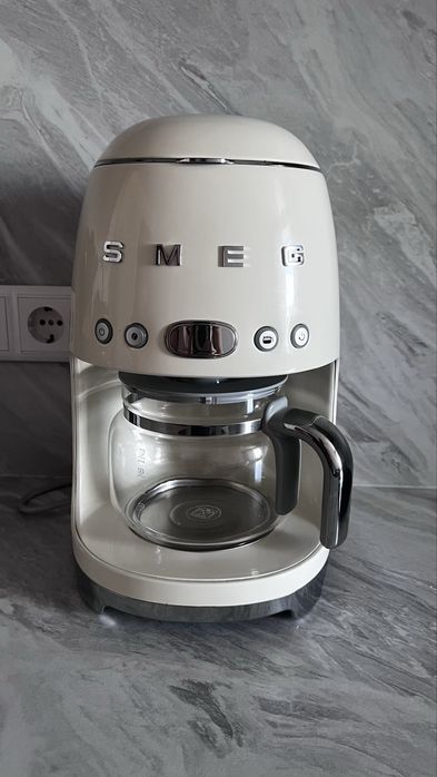 Кофеварка Smeg.   Оригинал