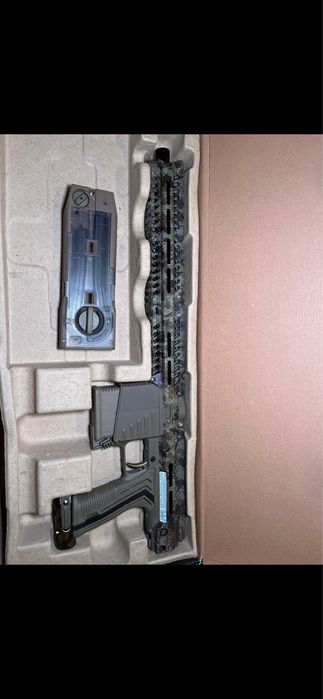 Arma de Paintball Planet Eclipse EMEK EMF100