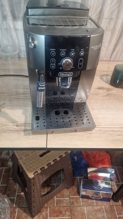 Кофемашина Delonghi ECAM 250.33.TB