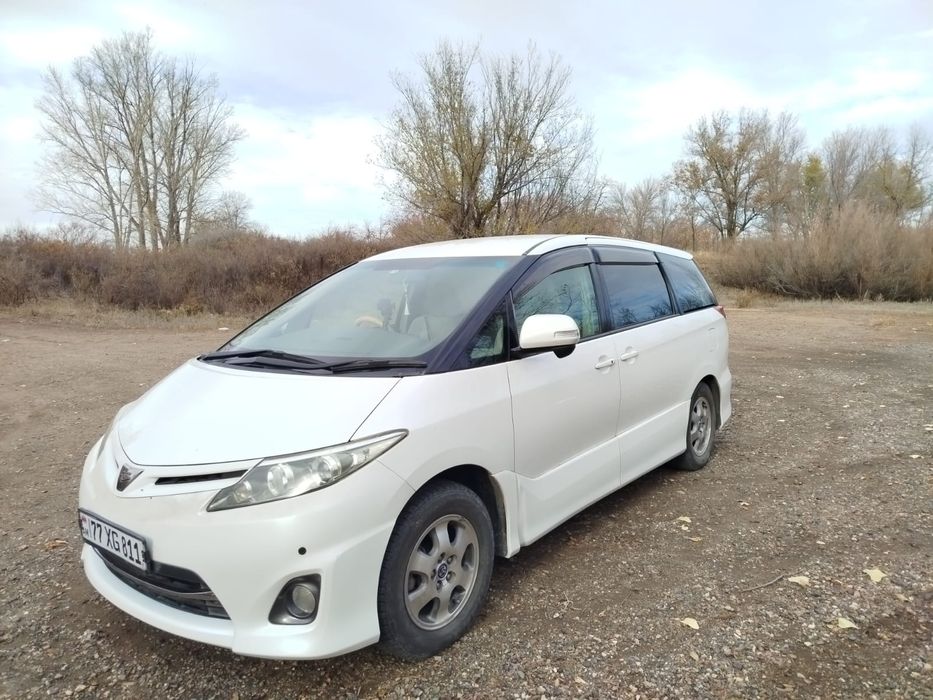 Тойота естима  сатылады.