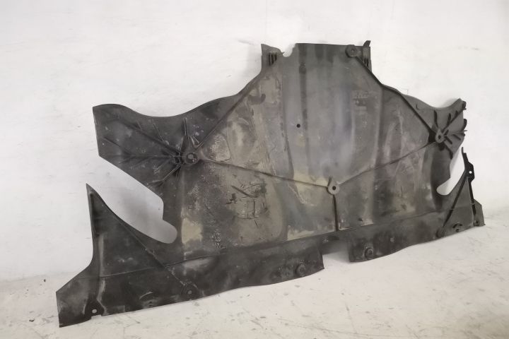 Scut Deflector Pietre Bara Spate Original In Stare Buna Tesla  Model Y