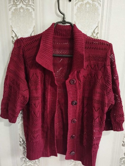 Продам кофты женские