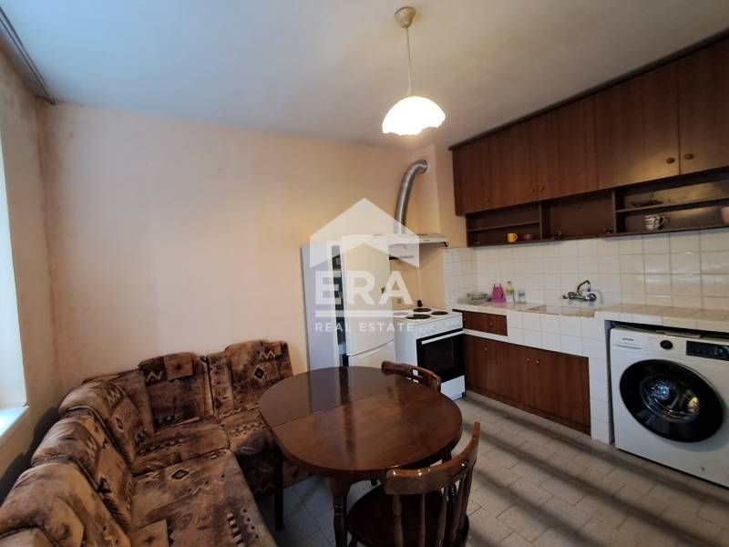 Дава се под наем Двустаен апартамент в Варна, Център - 46 кв.м за 348.84 € - Снимка #5