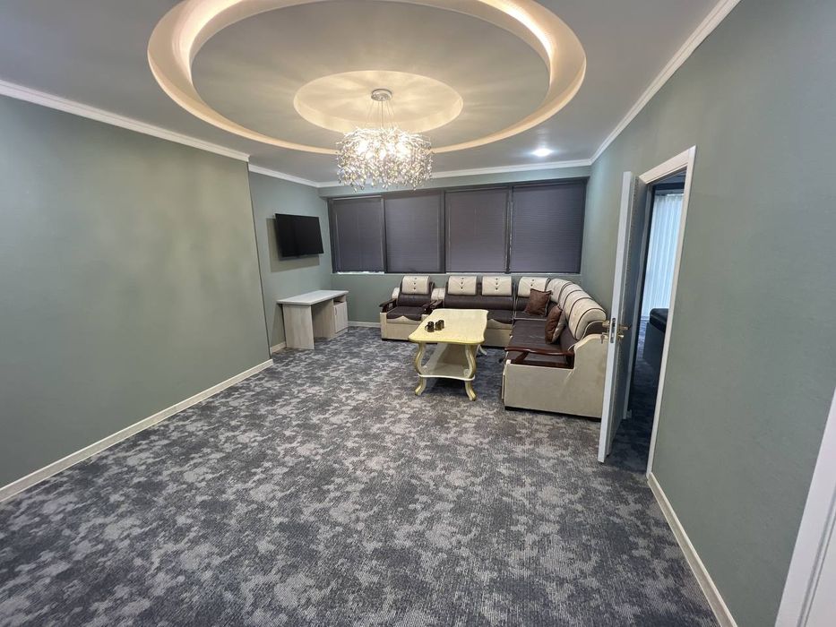 Ангрен шахри Янгиободда 55 уринли тайёр мехмонхона сотилади