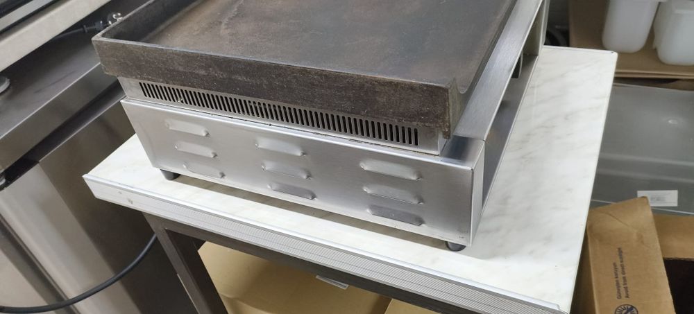 Roller grill de fonta