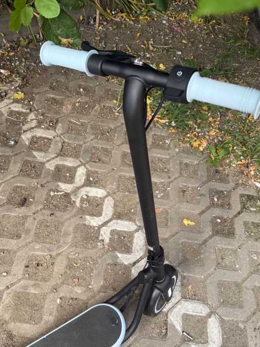 Vând trotinetă electrică