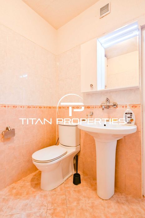 Дава се под наем Тристаен апартамент в София, Гоце Делчев - 115 кв.м за 850 € - Снимка #15