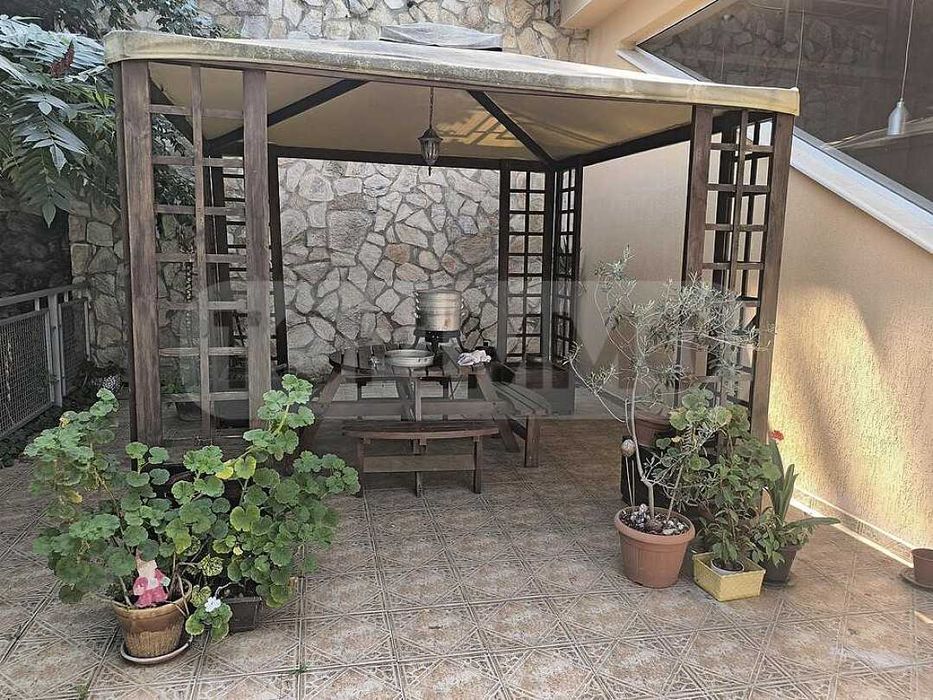 Двустаен апартамент в м-т Ален мак