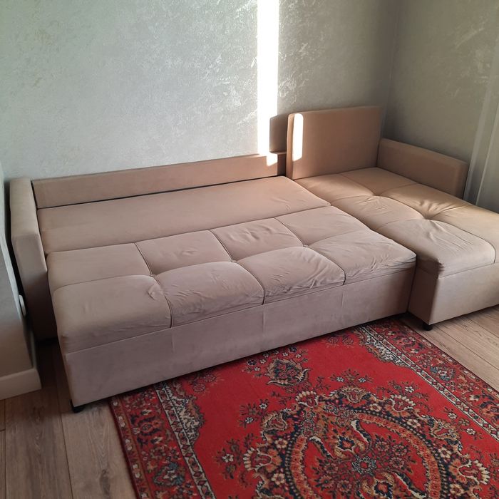 Продам диван с ящиками