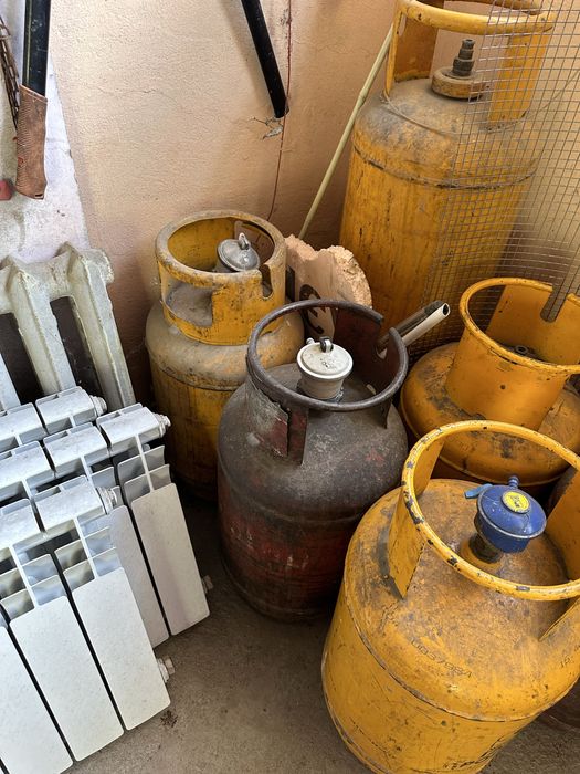 Продам газовые баллоны