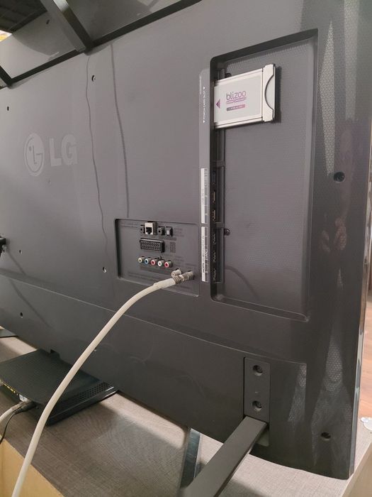 Телевизор LG 49 инча