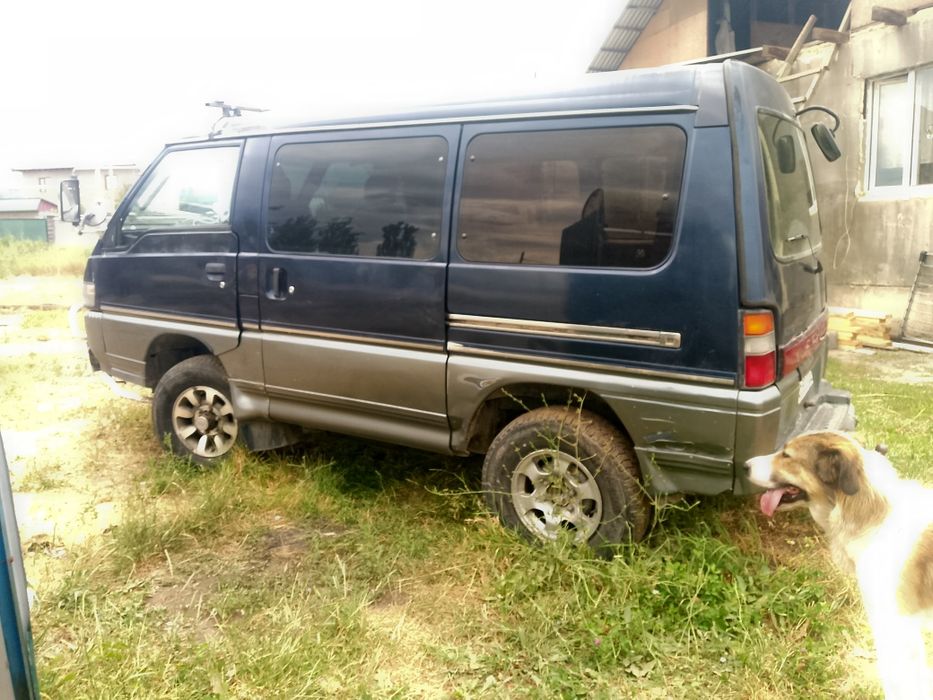 Продам срочно Митсубиси Делика