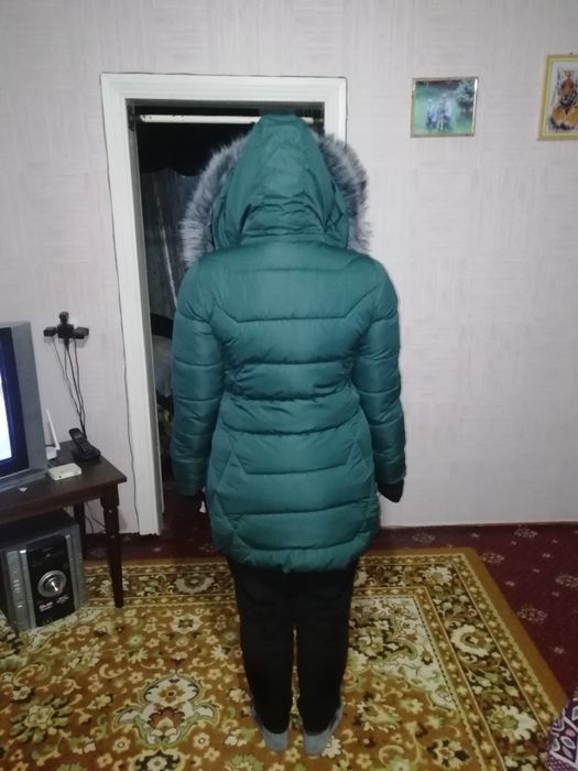 Продам женский пуховик торг