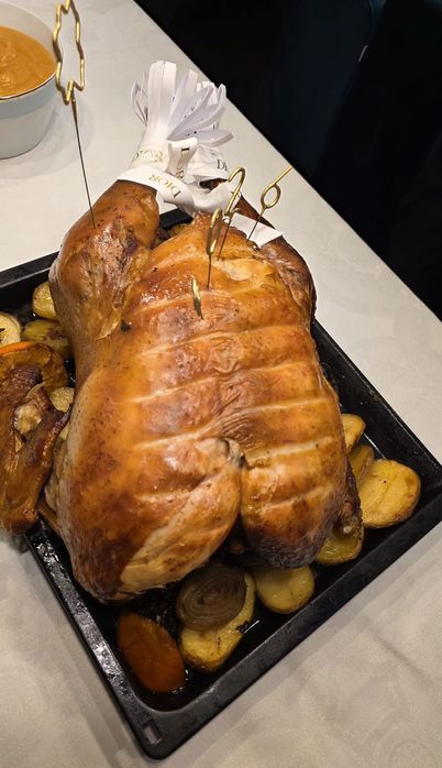 Vând curcani albi de carne, între 15-30 kg