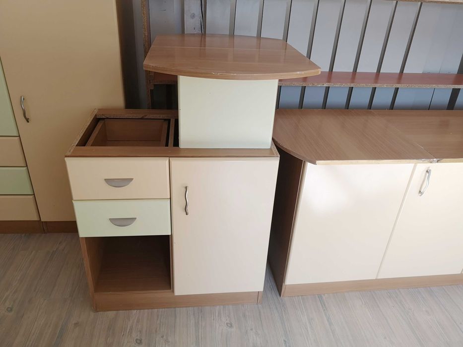 Мебели за детска стая / спалня гардероб шкаф скрин бюро основа легло