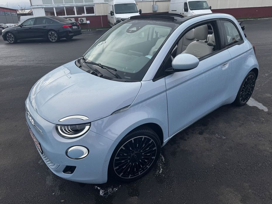 Fiat 500E Fiat 500 Cabrio Electric