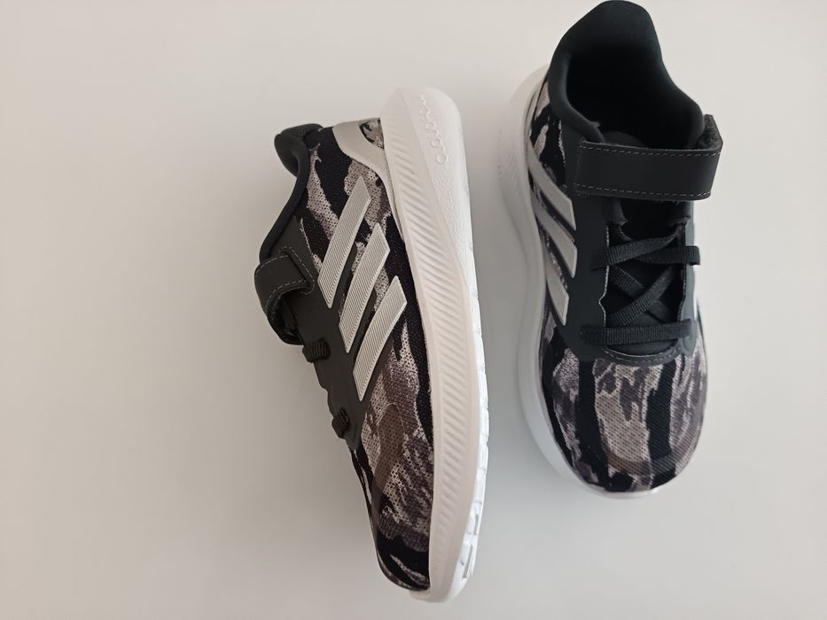 Адидас маратонки