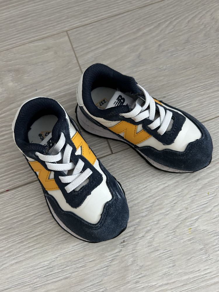 Adidasi New Balance M22 Galati OLX.ro
