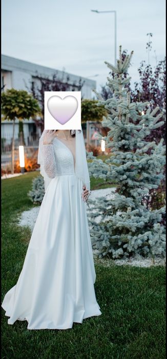 Vand rochie de mireasa facuta la comanda, marime XS, purtata o singura