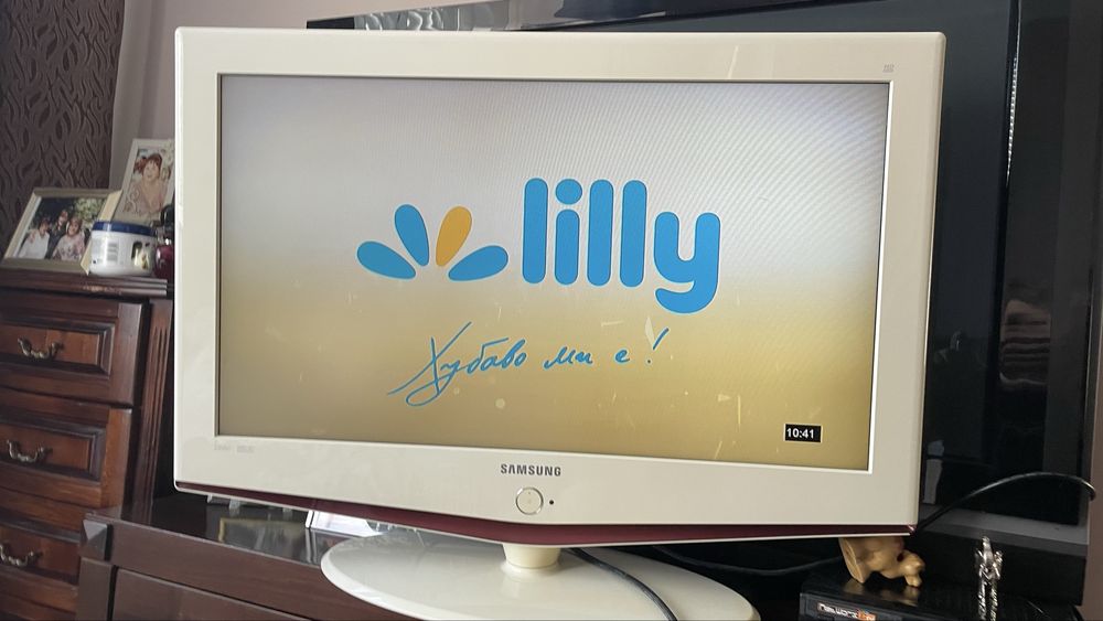Продавам телевизор samsung 32 инча (стар)работещ перфектно. Цена:80€ GSM:0897769819 .