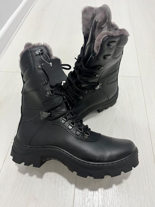 Берцы новые кожанные качественные