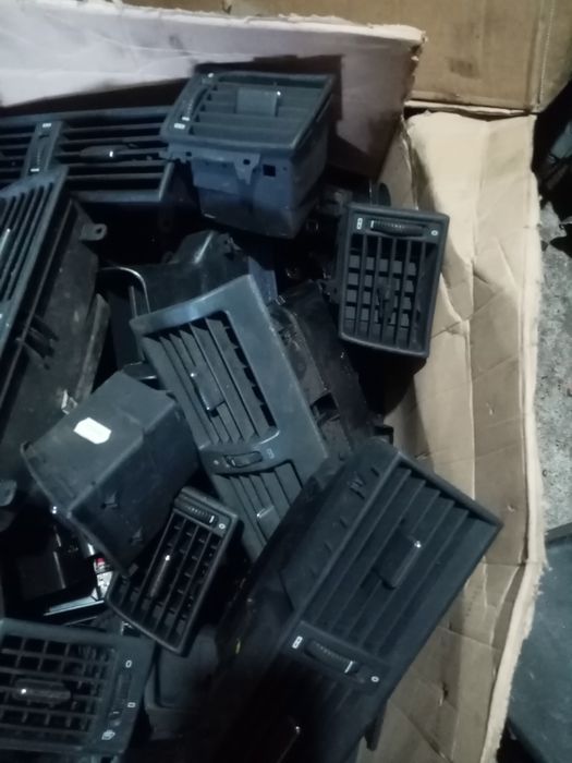 Сопло панели приборов на Мерседес