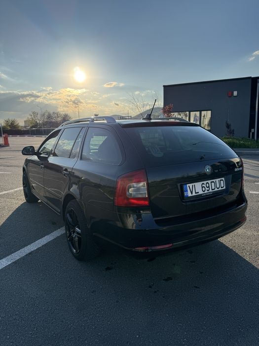 Skoda Octavia 2012 / 2.0TDI / 140cp / Trapa / Piele / Comenzi Volan /